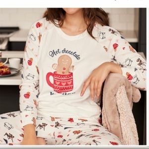 Winter Print Luxury Velour Raglan Sleeve Shirt and Bottom PJ set